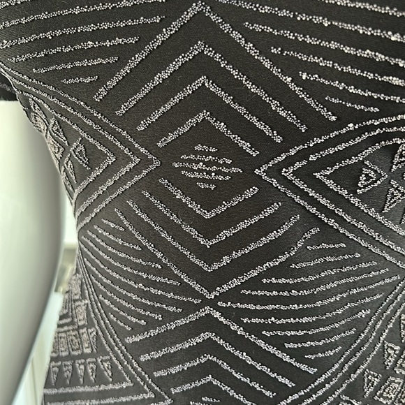 Nicole Miller Cold Shoulder Sheath Dress NWT - Picture 6 of 14